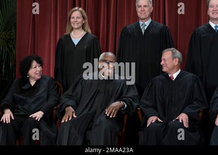 Supreme court justice clearance members