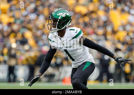 New York Jets cornerback Sauce Gardner (1) against the Buffalo Bills in an  NFL football game, Sunday, Dec. 11, 2022, in Orchard Park, NY. Bills won  20-12. (AP Photo/Jeff Lewis Stock Photo - Alamy