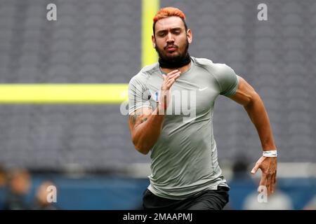 Defensive lineman Jaime Humberto Jiron Bowles, of Panama, runs the 40-yard  dash at the NFL international scouting combine at Tottenham Hotspur Stadium  in London, Tuesday, Oct. 4, 2022. (AP Photo/Steve Luciano Stock