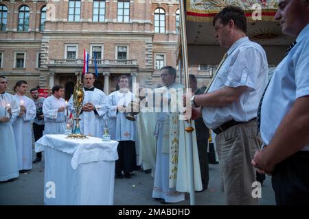 26.05.2016, Croatia, Zagreb, Zagreb - Members of the Croatian Catholic