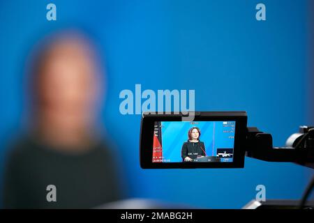 22.12.2022, Germany, Berlin, Berlin - Federal Foreign Minister Annalena Baerbock in the viewfinder image of a video camera at a press conference in th Stock Photo