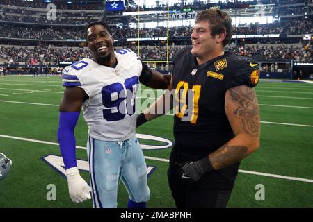 Washington Commanders defensive tackle John Ridgeway (91) arrives for a NFL  football practice at the team's training facility, Thursday, July 27, 2023  in Ashburn, Va. (AP Photo/Alex Brandon Stock Photo - Alamy