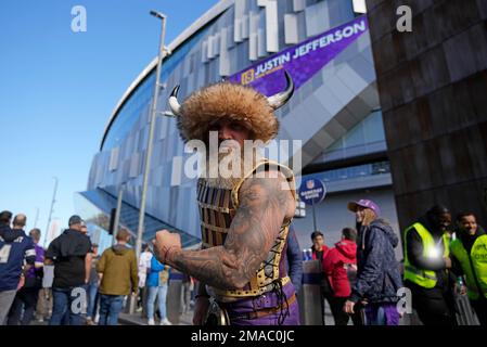 Fans gather before an NFL football game between the New Orleans Saints and  the Minnesota Vikings at Tottenham Hotspur Stadium, Sunday, Oct. 2, 2022,  in London. (AP Photo/Steve Luciano Stock Photo - Alamy