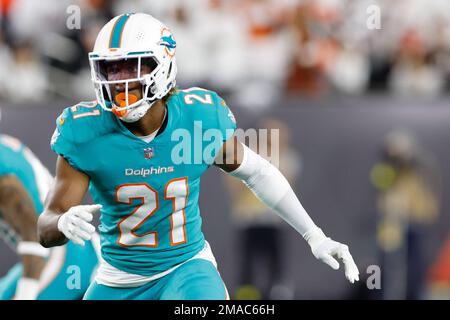 Miami Dolphins CB Eric Rowe with Everglades HS Football Player