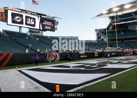 A general view of the Cincinnati Bengals end zone painted white and the  matchup on the scoreboard before an NFL football game against the Miami  Dolphins on Thursday, September 29, 2022, in Cincinnati. (AP Photo/Matt  Patterson Stock Photo - Alamy