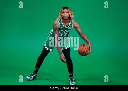 San Antonio Spurs forward Alize Johnson (19) poses for photos during the  team's NBA media day, Monday, Sept. 26, 2022, in San Antonio. (AP  Photo/Eric Gay Stock Photo - Alamy