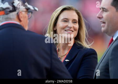 Denver Broncos owners Rob Walton andhis daughter, Carrie Walton Penner,  before an NFL football game Sunday, Sept. 18, 2022, in Denver. (AP  Photo/David Zalubowski Stock Photo - Alamy