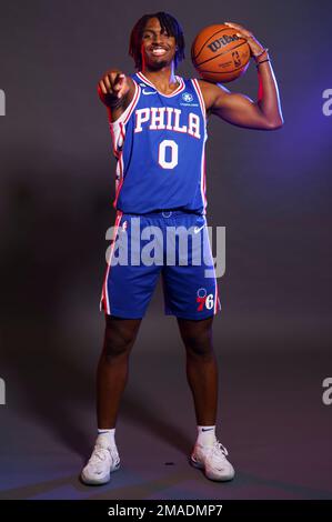 Tyrese Maxey Philadelphia 76ers Unsigned Shooting in Royal Jersey Photograph