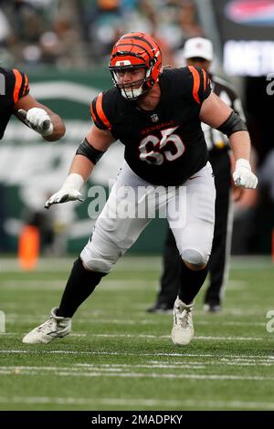 Cincinnati Bengals guard Alex Cappa (65) in coverage during an