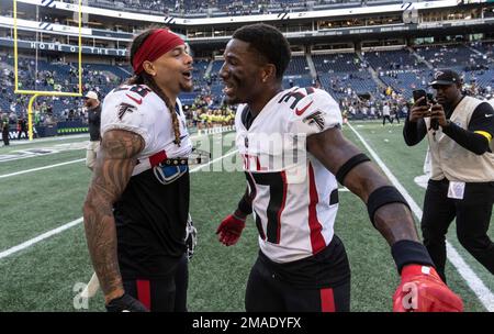 ATLANTA, GA – OCTOBER 30: Atlanta cornerback Mike Ford (28) and cornerback  Dee Alford (37) celebrate after a defensive stop during the NFL game  between the Carolina Panthers and the Atlanta Falcons