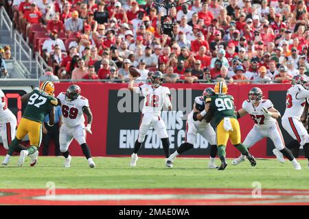 Tampa Bay Buccaneers guard Shaq Mason (69) works during the first half of  an NFL football game against the Atlanta Falcons, Sunday, Jan. 8, 2023, in  Atlanta. The Atlanta Falcons won 30-17. (