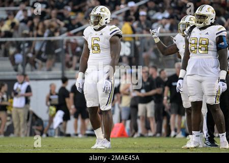 Georgia Tech defensive lineman Keion White (6) and defensive