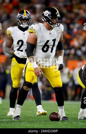 Pittsburgh Steelers center Mason Cole (61) prepares to snap the ball ...