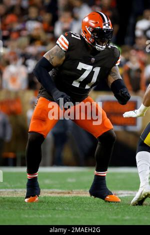 Cleveland Browns offensive tackle Jedrick Wills (71) in action against the  Houston Texans during an NFL football game in Cleveland, Sunday, Sept. 19,  2021, (AP Photo/Rick Osentoski Stock Photo - Alamy