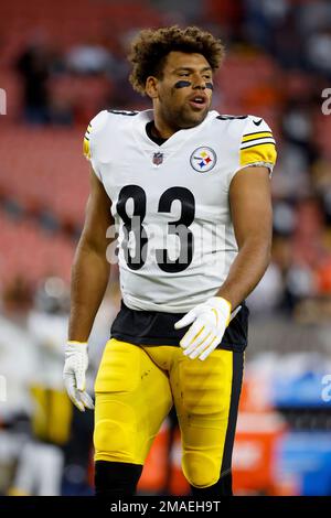 Pittsburgh Steelers tight end Connor Heyward (83) performs drills during an  NFL football practice at rookie minicamp, Friday, May 13, 2022, in  Pittsburgh. (AP Photo/Keith Srakocic Stock Photo - Alamy