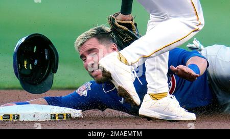 San Diego Padres second baseman Ha-Seong Kim looks to throw against the  Cincinnati Reds during a baseball game Saturday, July 1, 2023, in  Cincinnati. (AP Photo/Jeff Dean Stock Photo - Alamy