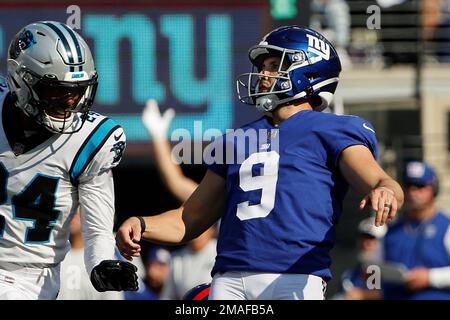 New York Giants place kicker Graham Gano watches his winning field goal  against the Carolina Panthers during an NFL football game at Met Life  Stadium, Sunday, Sept. 18, 2022 in East Rutherford,