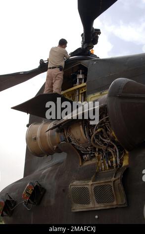 101st Fast Roping The 101st Combat Aviation Brigade, 101st Airborne Division performs a ...