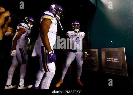 MINNEAPOLIS, MN - JANUARY 15: Minnesota Vikings running back Kene Nwangwu  (26) hypes up the crowd during the NFL game between the New York Giants and Minnesota  Vikings on January 15th, 2023