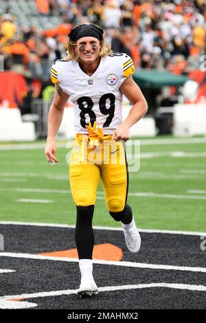 Pittsburgh Steelers wide receiver Gunner Olszewski (89) catches a