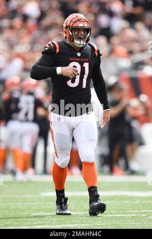 Cincinnati Bengals defensive end Trey Hendrickson (91) lines up