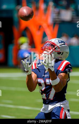 New England Patriots defensive back Myles Bryant (27) catches the