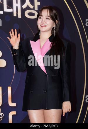 Seoul, South Korea. 19th Jan, 2023. South Korean singer Younha, arrived at the red carpet during the 32nd Seoul Music Awards in Seoul, South Korea on January 19, 2023. (Photo by Lee Young-ho/Sipa USA) Credit: Sipa USA/Alamy Live News Stock Photo