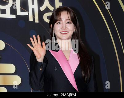 Seoul, South Korea. 19th Jan, 2023. South Korean singer Younha, arrived at the red carpet during the 32nd Seoul Music Awards in Seoul, South Korea on January 19, 2023. (Photo by Lee Young-ho/Sipa USA) Credit: Sipa USA/Alamy Live News Stock Photo