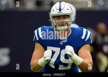 Indianapolis Colts tackle Bernhard Raimann (79) warms up on the field  before an NFL football game against the Detroit Lions, Saturday, Aug. 20,  2022, in Indianapolis. (AP Photo/Zach Bolinger Stock Photo - Alamy