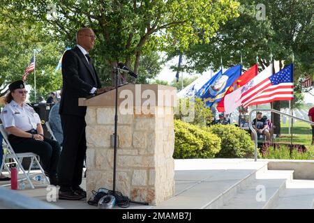 Hon. Donald M. Remy, deputy secretary for Veterans Affairs, speaks during the Memorial Day ceremony at the Fort Sam Houston Cemetery on Joint Base San Antonio - Fort Sam Houston, Texas, May 30, 2022. The Memorial Day ceremony was held to honor all fallen military members who died during their service in the U.S. Armed Forces. Stock Photo