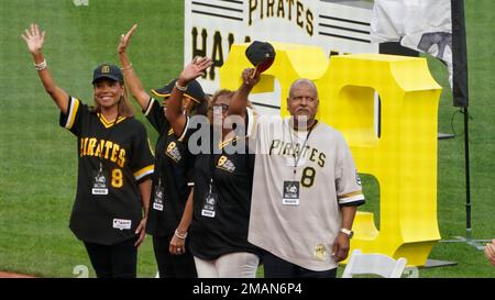 First baseman Willie Stargell of the Pittsburgh Pirates gets the