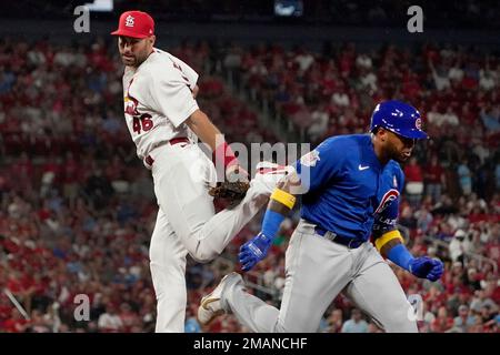 Chicago Cubs' Yan Gomes bats during a baseball game against the St. Louis  Cardinals Sunday, June 26, 2022, in St. Louis. (AP Photo/Jeff Roberson  Stock Photo - Alamy