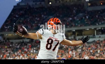 Cincinnati Bengals tight end Justin Riggs helps a Wright-Patterson