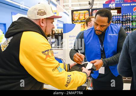 IMAGE DISTRIBUTED FOR PEPSICO - PepsiCo partners with Super Bowl champion,  Jerome Bettis, to give away Super Bowl LVII tickets, free PepsiCo and  Frito-Lay products, Walmart gift cards, and more on Wednesday