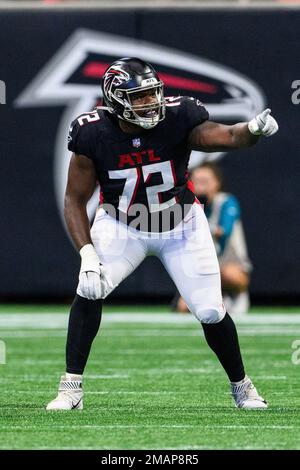 Atlanta Falcons offensive tackle Leroy Watson (72) works during