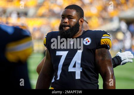 Pittsburgh Steelers offensive tackle Chaz Green warms up before a preseason  NFL football game against the Carolina Panthers Friday, Aug. 27, 2021, in  Charlotte, N.C. (AP Photo/Jacob Kupferman Stock Photo - Alamy