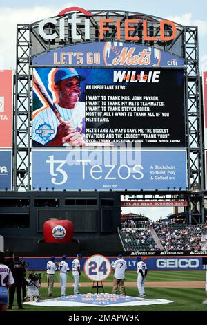 Mets retire legend Willie Mays' No. 24 jersey in Old-Timers' Day