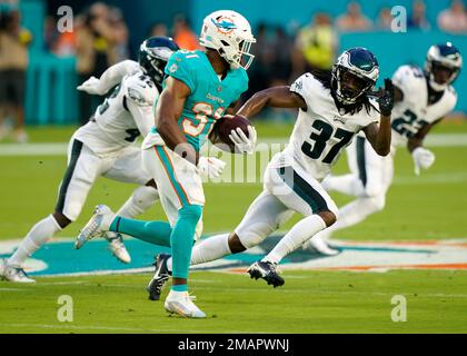 Philadelphia Eagles' Davion Taylor in action during practice at NFL  football training camp, Sunday, July 30, 2023, in Philadelphia. (AP  Photo/Chris Szagola Stock Photo - Alamy