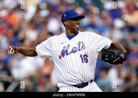 Former New York Mets pitcher Dwight Gooden throws during an Old-Timers'  game before a baseball game between the Colorado Rockies and the New York  Mets on Saturday, Aug. 27, 2022, in New