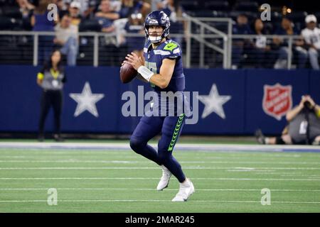 Friday Round-Up: Seahawks quarterback Jacob Eason Gets A Chance To Shine In  Front Of Family & Friends