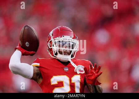 Kansas City Chiefs cornerback Trent McDuffie (21) lines up for the play  during an NFL football game against the Cincinnati Bengals, Sunday, Dec. 4,  2022, in Cincinnati. (AP Photo/Emilee Chinn Stock Photo - Alamy