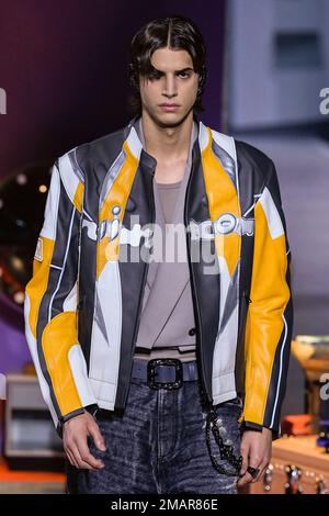 11249349 - Louis Vuitton - Runway - Paris Men's Fashion Week Fall/Winter  2023/2024Search