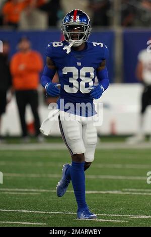 New York Giants cornerback Zyon Gilbert (38) defends against the