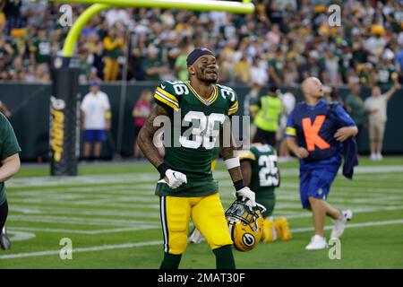 San Francisco 49ers wide receiver Danny Gray (86) runs for a touchdown  against Green Bay Packers safety Vernon Scott (36) and cornerback Kiondre  Thomas (43) during an NFL preseason football game in