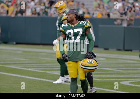 Kansas City Chiefs tight end Matt Bushman (89) scores on a touchdown run as  Green Bay Packers cornerback Rico Gafford (37) gives chase during the first  half of an NFL preseason football