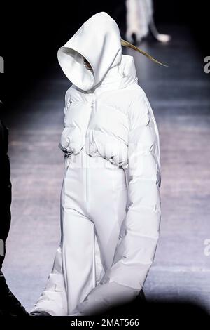 Paris, Frankreich. 19th Jan, 2023. Louis Vuitton Fall/Winter 2023-24 Runway  during Paris Fashion Week Menswear on January 2023 - Paris, France  19/01/2023 Credit: dpa/Alamy Live News Stock Photo - Alamy