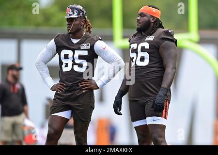 Cleveland Browns offensive tackle James Hudson (66) walks off the field  after an NFL football game against the Cincinnati Bengals, Sunday, Nov. 7,  2021, in Cincinnati. (AP Photo/Emilee Chinn Stock Photo - Alamy