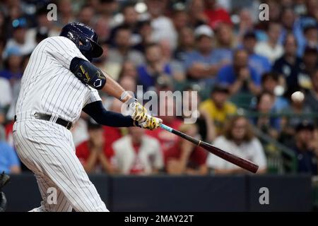 Photo: Miklwaukee Brewers Rowdy Tellez Hits Solo Home Run - SLP2022052907 