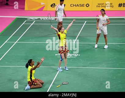 Malaysia's Thinaah Muralitharan and Pearly Tan use three languages to  communicate on the badminton court