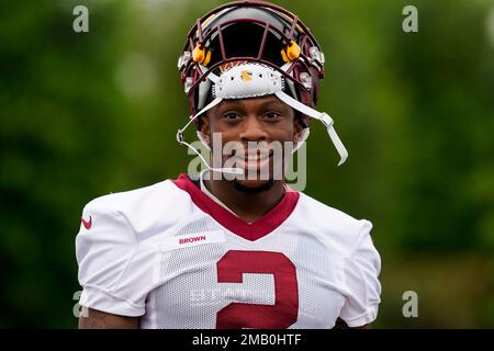 Washington Commanders wide receiver Dyami Brown (2) runs against the New  York Giants during an NFL football game Sunday, Dec. 4, 2022, in East  Rutherford, N.J. (AP Photo/Adam Hunger Stock Photo - Alamy